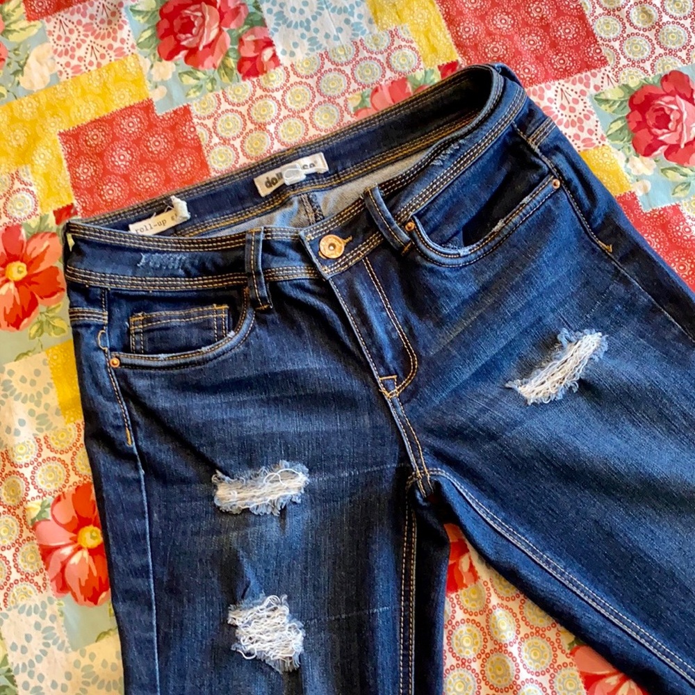 ๐ Dollhouse Distressed Skinny Roll Up Capris! - Picture 1 of 7